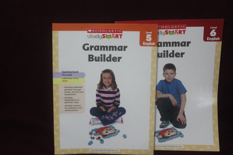 Grammar　Grade　Smart:　Scholastic　Builder　Study　–